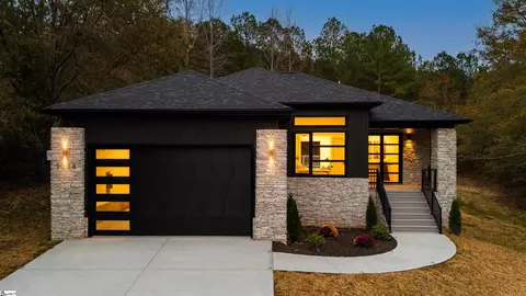 1026 Blumefield Rd, Anderson, SC 29625