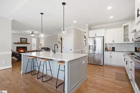 Kitchen - 40 Silesian Ct, Pelzer, SC 29669 photo 3 of 5