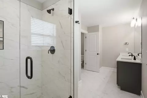 Bath - 40 Silesian Ct, Pelzer, SC 29669 photo 3 of 4