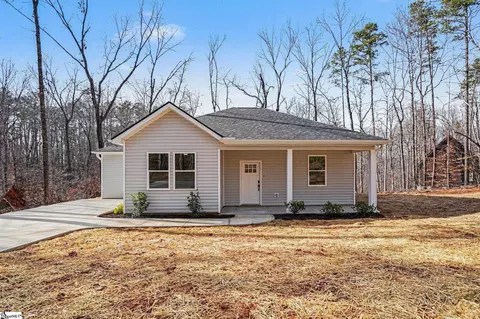152 Quail Hollow Cir, Westminster, SC 29693