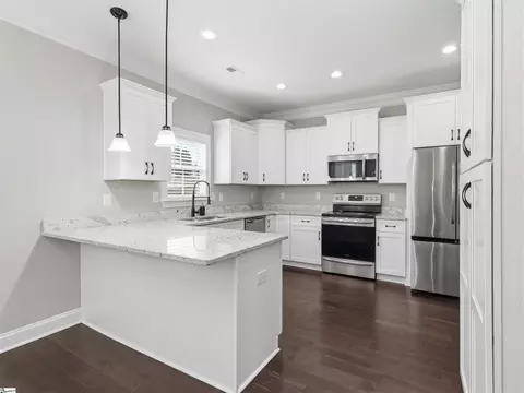 Kitchen - 615 Spearman Rd, Pelzer, SC 29669 photo 2 of 5