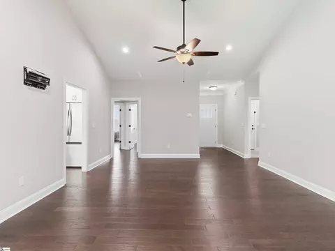 Living - 615 Spearman Rd, Pelzer, SC 29669 photo 2 of 5