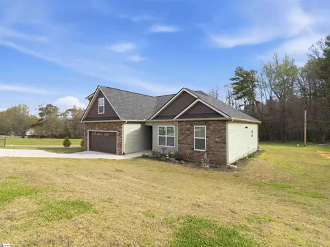 Exterior - 615 Spearman Rd, Pelzer, SC 29669 photo 5 of 9