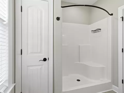 Bath - 615 Spearman Rd, Pelzer, SC 29669 photo 3 of 4