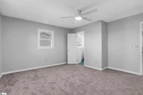 Bedroom - 464 Bishop Dr, Mauldin, SC 29662 photo 9 of 11