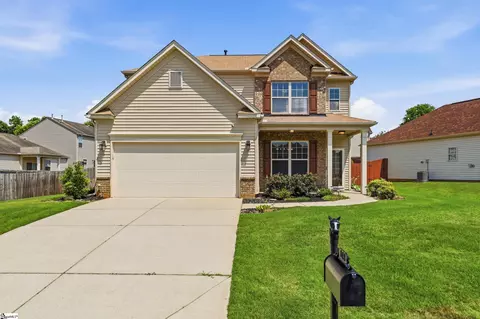 108 Salthouse Dr, Simpsonville, SC 29680