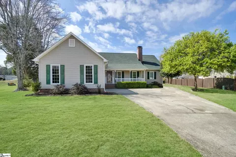 306 Rocky Chase Dr, Greenville, SC 29615