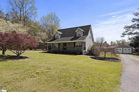 1 Dallas St, Inman, SC 29349