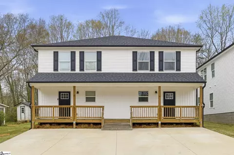8 Robin Hood Rd, Taylors, SC 29687