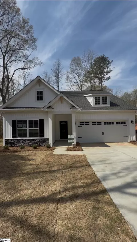 1564 Shirley Dr, Anderson, SC 29621