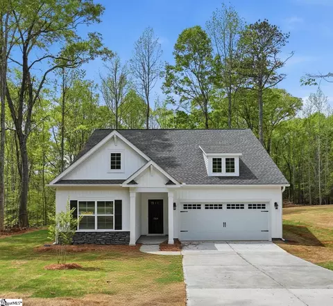 1564 Shirley Dr, Anderson, SC 29621