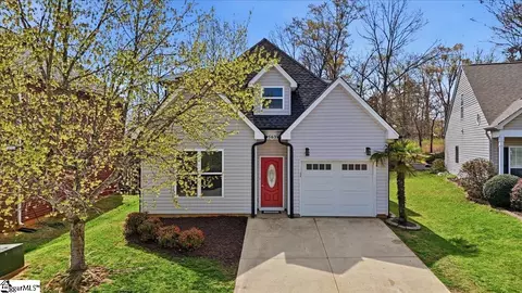 563 Clairidge Dr, Boiling Springs, SC 29316