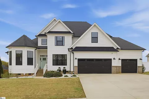 8 Fitzwilliam Pl, Piedmont, SC 29673