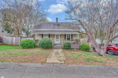 9 Traction St, Greenville, SC 29611