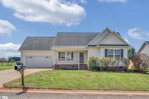 143 Summer Lady Ln, Boiling Springs, SC 29316