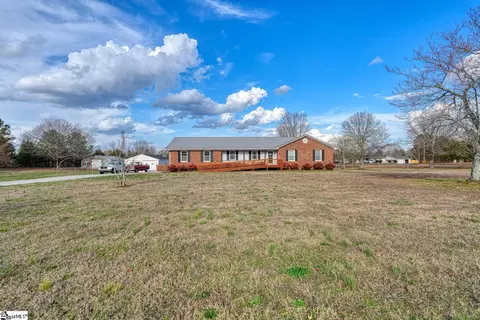 421 Blackstock Rd, Pauline, SC 29374