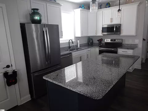 Kitchen - 313 Daystrom Dr, Greer, SC 29651 photo 1 of 3