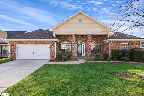 704 Misty Glen Ln, Roebuck, SC 29376