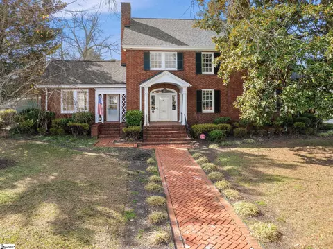 305 N Main St, Greer, SC 29650