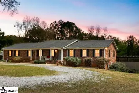 250 Thompson Rd, Taylors, SC 29687