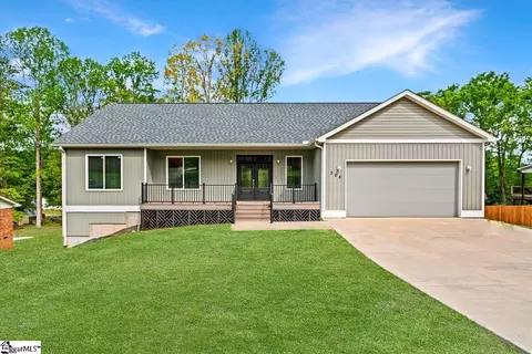 308 Pineridge Dr, Spartanburg, SC 29303