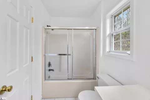 Bath - 174 Turpin Dr, Easley, SC 29640 photo 3 of 3