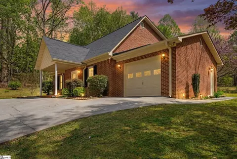 Exterior - 174 Turpin Dr, Easley, SC 29640 photo 5 of 10
