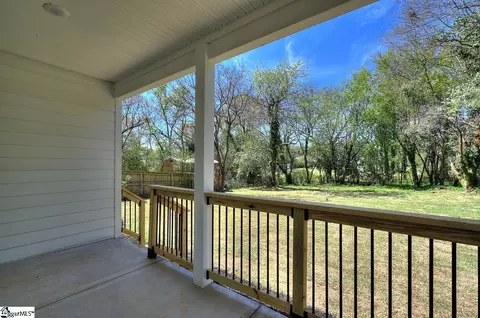 Exterior - 104 Albert St, Greer, SC 29651 photo 6 of 10