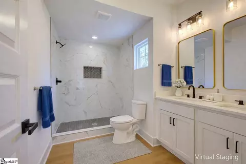 Bath - 104 Albert St, Greer, SC 29651 photo 2 of 3