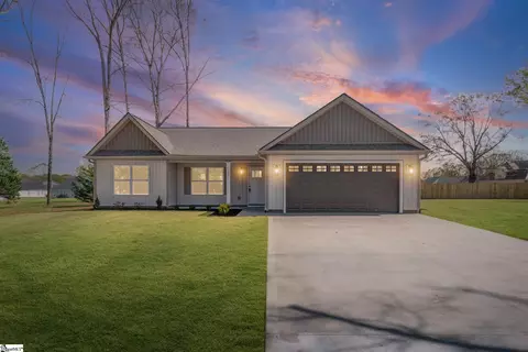131 Old Settle Rd, Inman, SC 29349