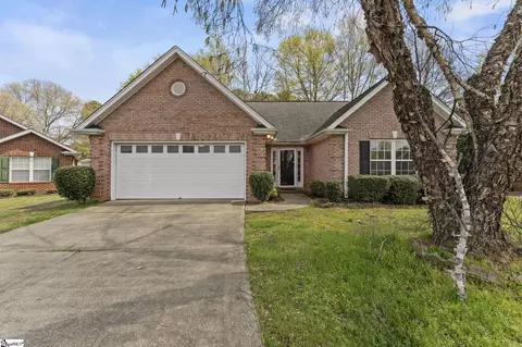 11 Huntley Ct, Simpsonville, SC 29680