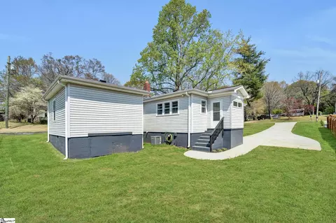 Exterior - 101 Mark St, Easley, SC 29640 photo 7 of 9