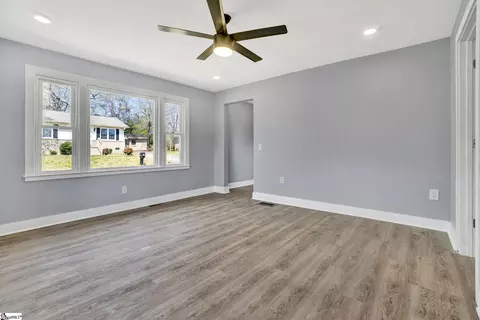 Living - 101 Mark St, Easley, SC 29640 photo 2 of 8