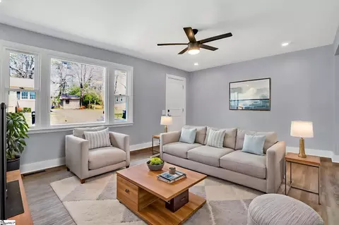 Living - 101 Mark St, Easley, SC 29640 photo 1 of 8