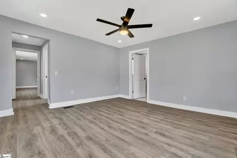 Living - 101 Mark St, Easley, SC 29640 photo 8 of 8