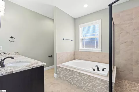Bath - 2 Talavera Ln, Greer, SC 29651 photo 1 of 5