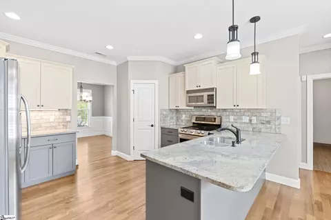 Kitchen - 2 Talavera Ln, Greer, SC 29651 photo 1 of 3