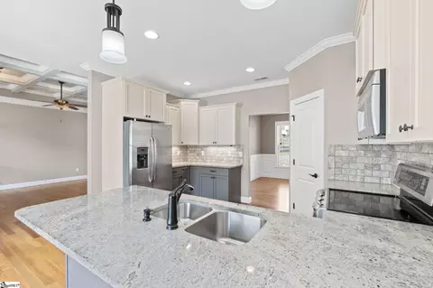 Kitchen - 2 Talavera Ln, Greer, SC 29651 photo 2 of 3