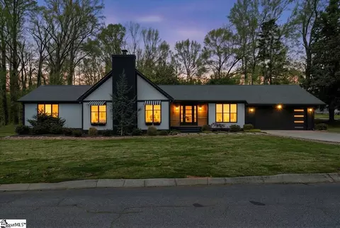 225 Parliament Rd, Greenville, SC 29615