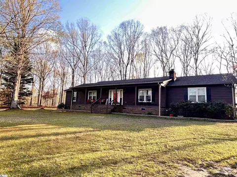 173 Bolt Rd, Gray Court, SC 29645