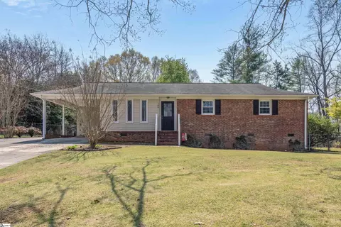 109 Riverview Dr, Greenville, SC 29611