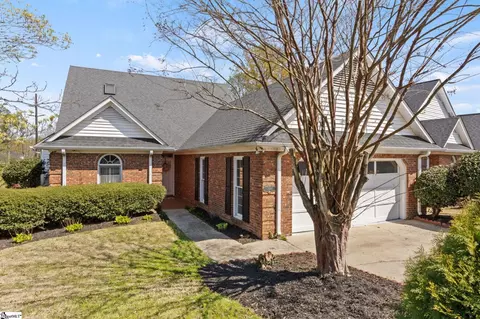 306 Greenview Cir, Greenville, SC 29609