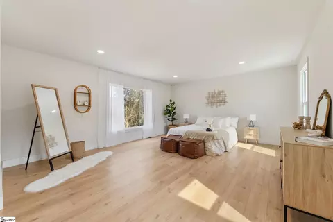 Bedroom - 5202 Highway 86, Easley, SC 29642 photo 1 of 7