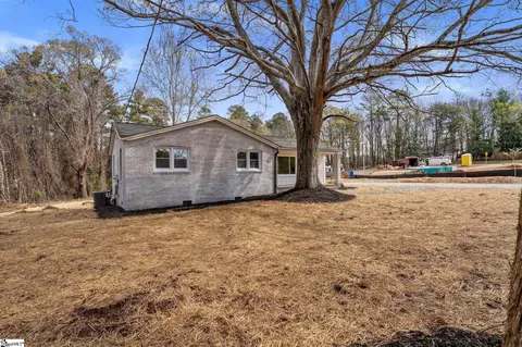 Exterior - 5202 Highway 86, Easley, SC 29642 photo 2 of 3