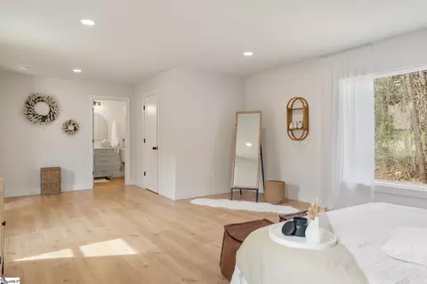 Bedroom - 5202 Highway 86, Easley, SC 29642 photo 3 of 7
