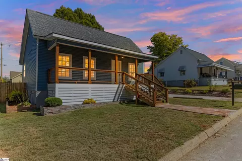 18 Hatch St, Greenville, SC 29611