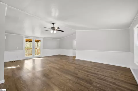 204 Sarrar St, Pendleton, SC 29670 photo 4