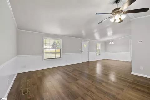 204 Sarrar St, Pendleton, SC 29670 photo 5