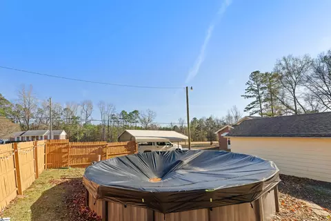 Exterior - 537 Bailey Rd, Buffalo, SC 29321 photo 5 of 8