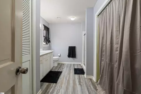 Entry Way - 537 Bailey Rd, Buffalo, SC 29321 photo 3 of 6
